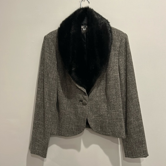 Apt. 9 Jackets & Blazers - Apt 9 tweed-like jacket w/faux fur collar that can be added/removed for occasion